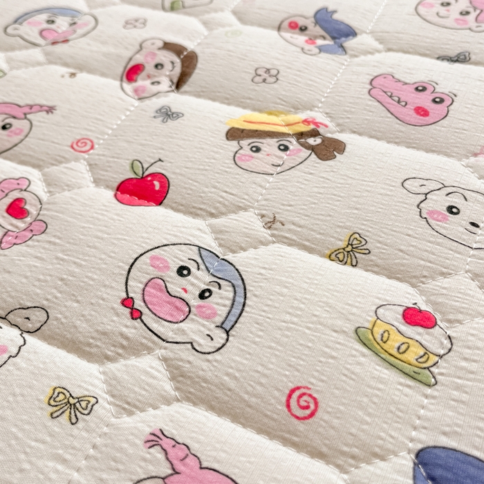 91家纺网 家纺一手货源 找家纺 沐慕 2026新款高克重印花云感皱皱纱夹棉床笠 蜡笔没有新