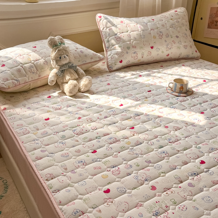 91家纺网 家纺一手货源 找家纺 沐慕 2026新款高克重印花云感皱皱纱夹棉床笠 甜品猫星球