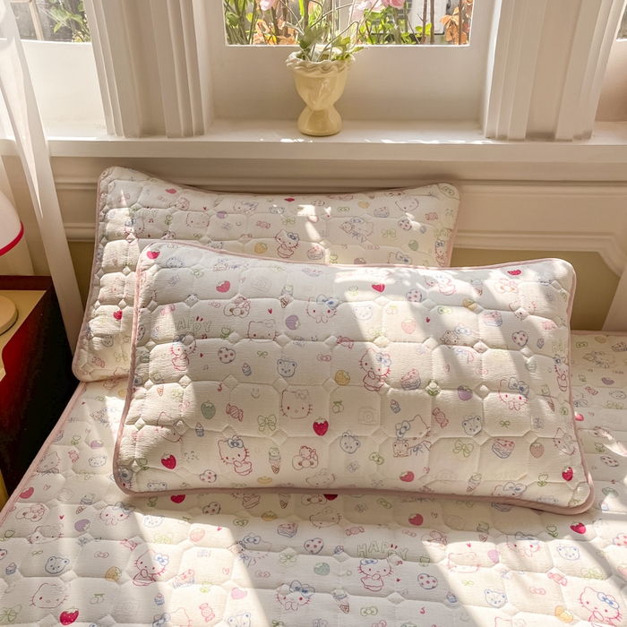 91家纺网 家纺一手货源 找家纺 沐慕 2026新款高克重印花云感皱皱纱夹棉床笠 甜品猫星球