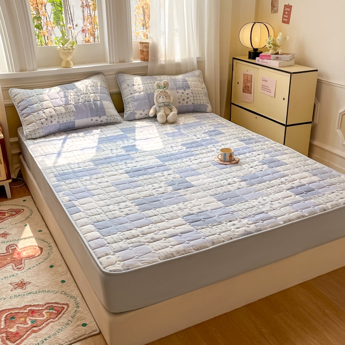 91家纺网 家纺一手货源 找家纺 沐慕 2026新款高克重印花云感皱皱纱夹棉床笠 雾漫春日