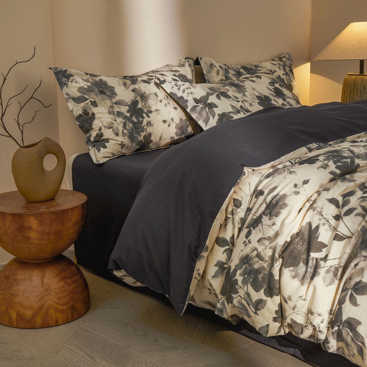 91家纺网 家纺一手货源 找家纺 涵宸家纺 2026新款棉麻数码印花四件套 墨染花影