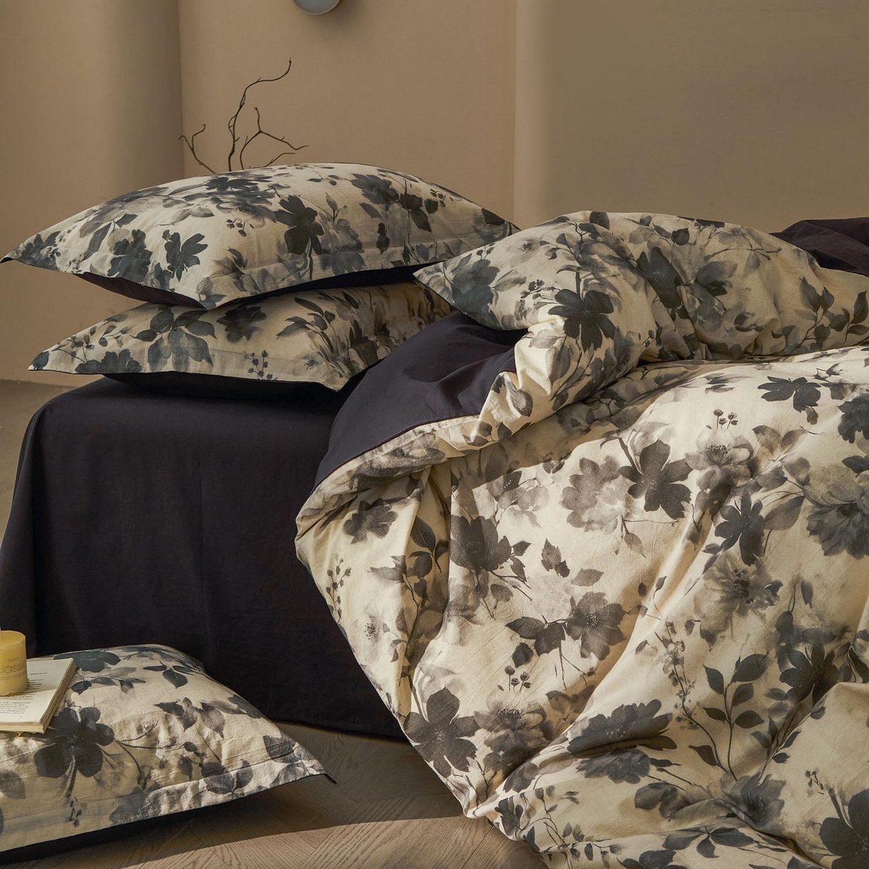 91家纺网 家纺一手货源 找家纺 涵宸家纺 2026新款棉麻数码印花四件套 墨染花影