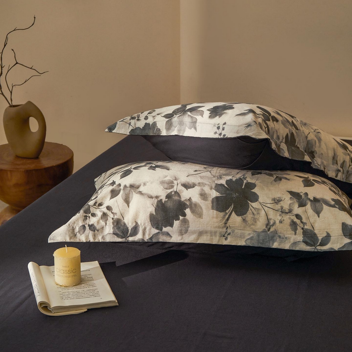 91家纺网 家纺一手货源 找家纺 涵宸家纺 2026新款棉麻数码印花四件套 墨染花影