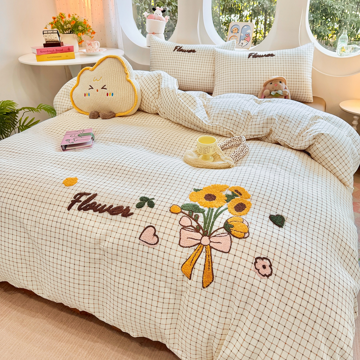 91家纺网 家纺一手货源 找家纺 爱思佳 2026新款双层纱印+毛巾绣系列四件套 向阳花