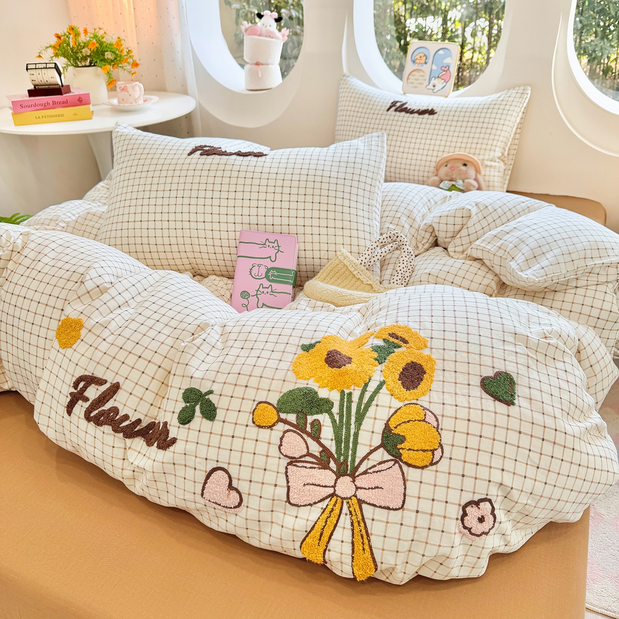 91家纺网 家纺一手货源 找家纺 爱思佳 2026新款双层纱印+毛巾绣系列四件套 向阳花