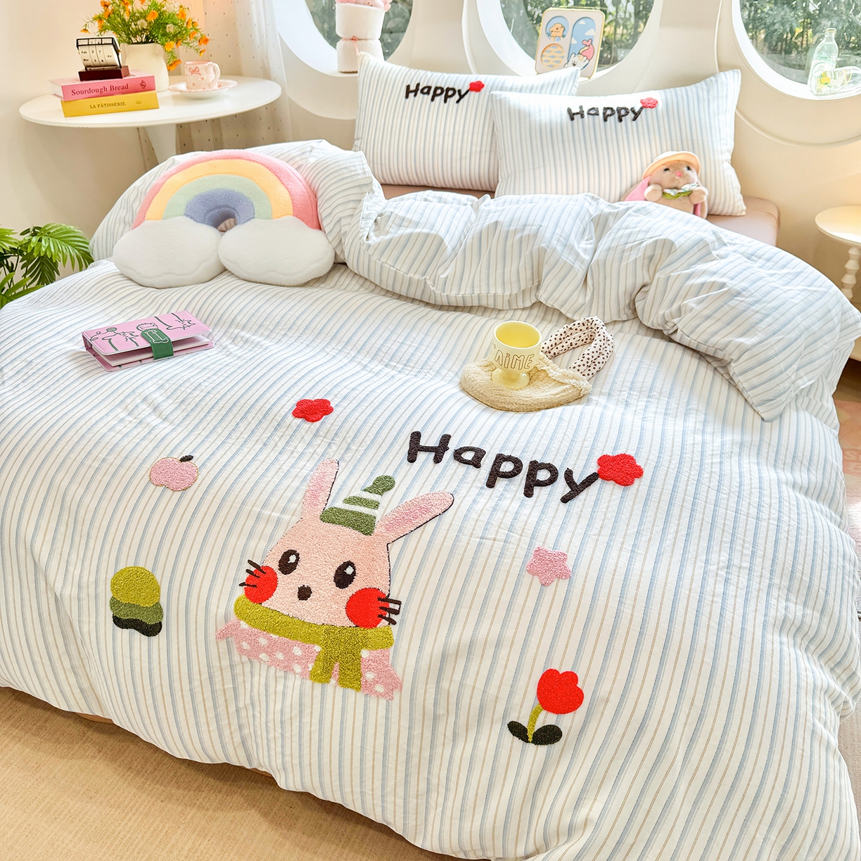 91家纺网 家纺一手货源 找家纺 爱思佳 2026新款双层纱印+毛巾绣系列四件套 happy兔-肉桂玉