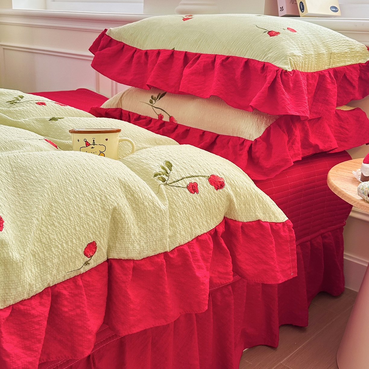 91家纺网 家纺一手货源 找家纺 安哆啦家纺 2026新款糯叽叽泡泡棉韩式花边床盖四件套 泡泡棉-花魅