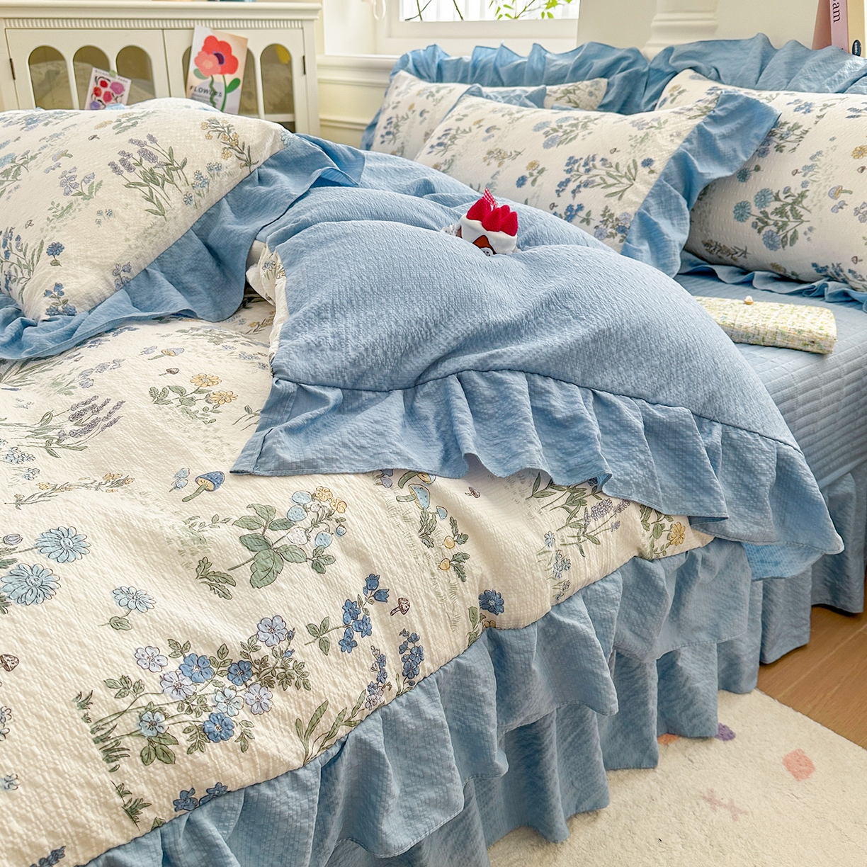 91家纺网 家纺一手货源 找家纺 安哆啦家纺 2026新款糯叽叽泡泡棉韩式花边床盖四件套 泡泡棉-花语秘境