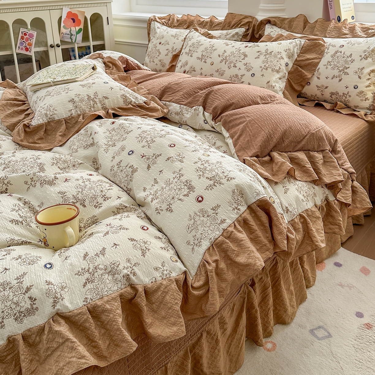 91家纺网 家纺一手货源 找家纺 安哆啦家纺 2026新款糯叽叽泡泡棉韩式花边床盖四件套 泡泡棉-焦糖玛奇朵