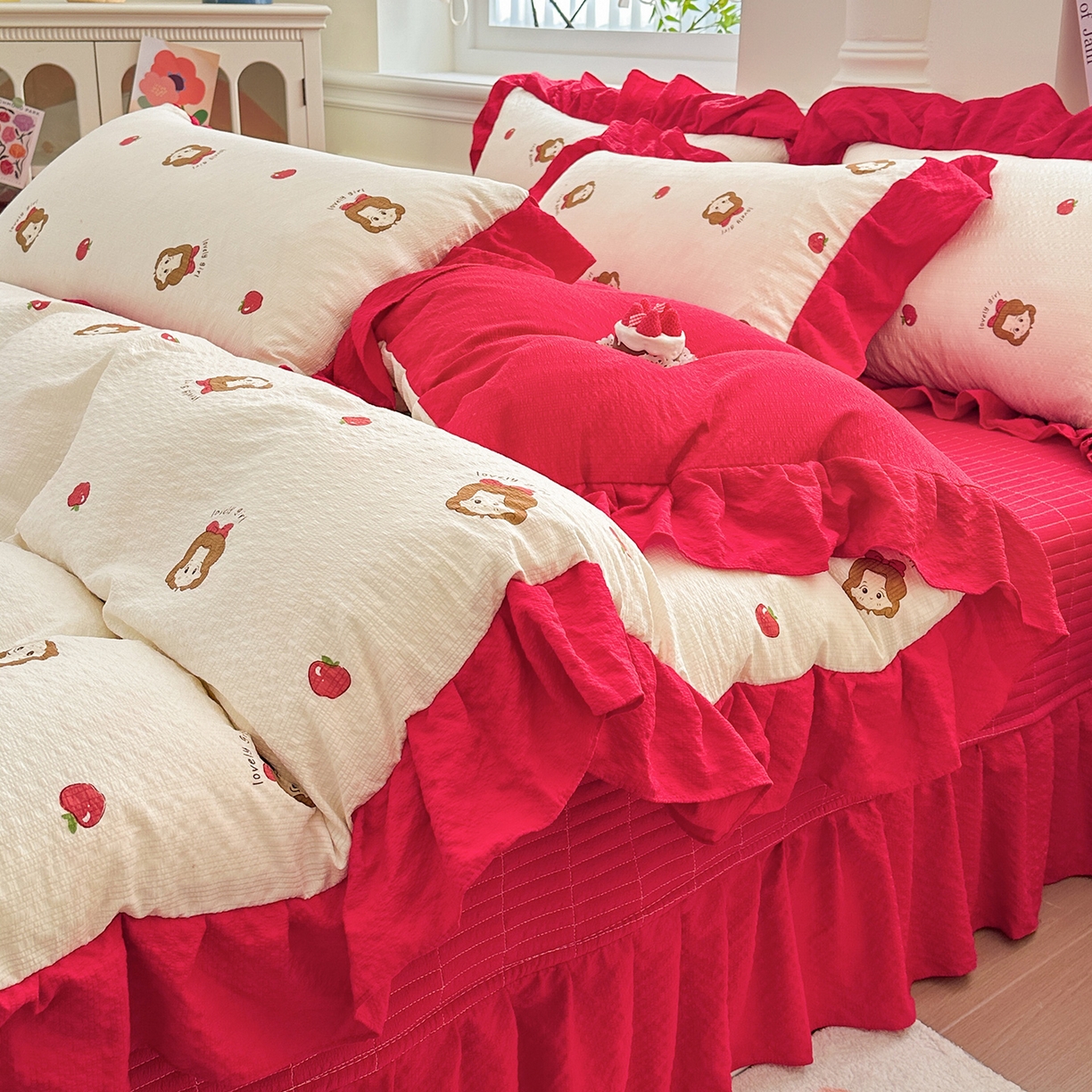 91家纺网 家纺一手货源 找家纺 安哆啦家纺 2026新款糯叽叽泡泡棉韩式花边床盖四件套 泡泡棉-可爱女孩