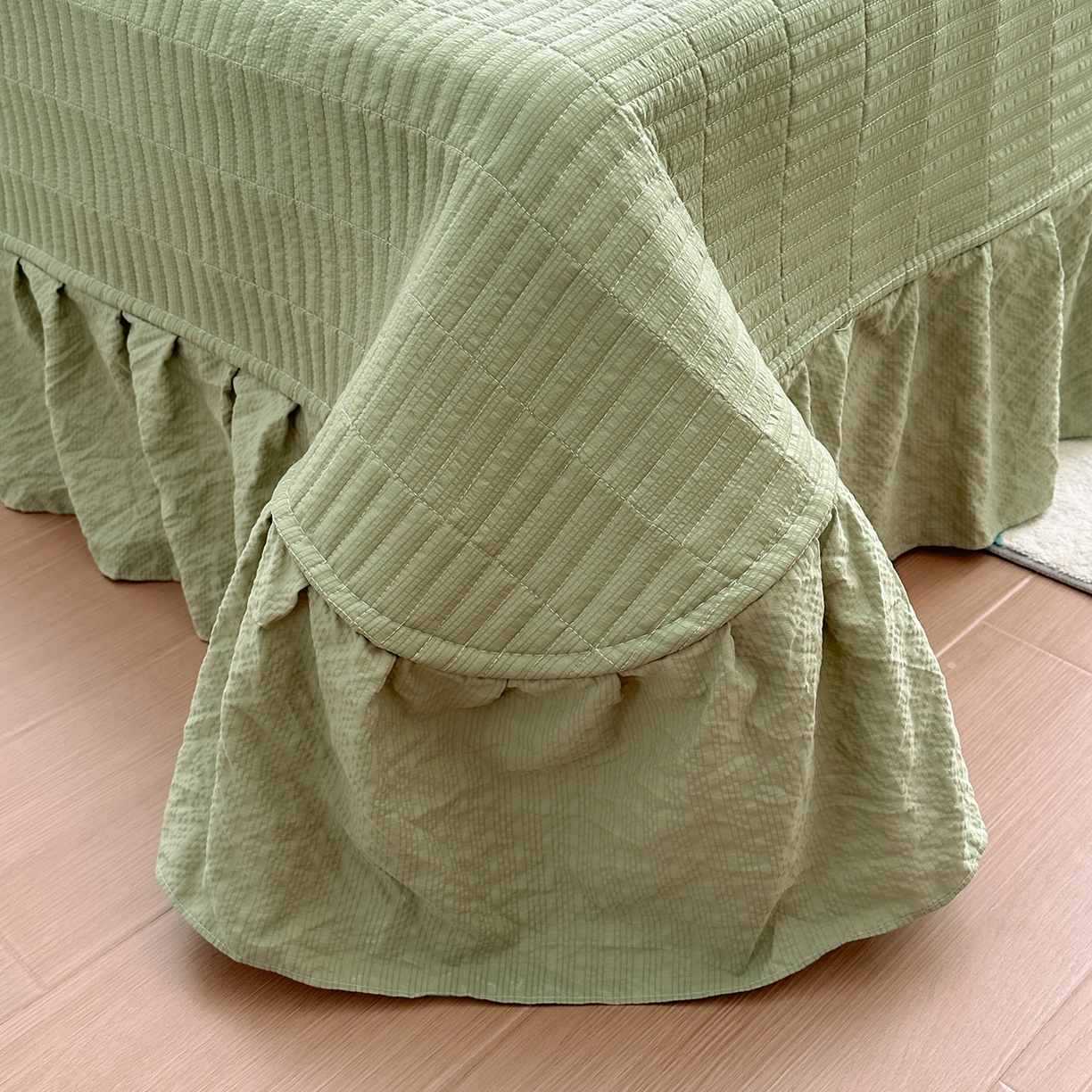 91家纺网 家纺一手货源 找家纺 安哆啦家纺 2026新款糯叽叽泡泡棉韩式花边床盖四件套 泡泡棉-绿意盎然