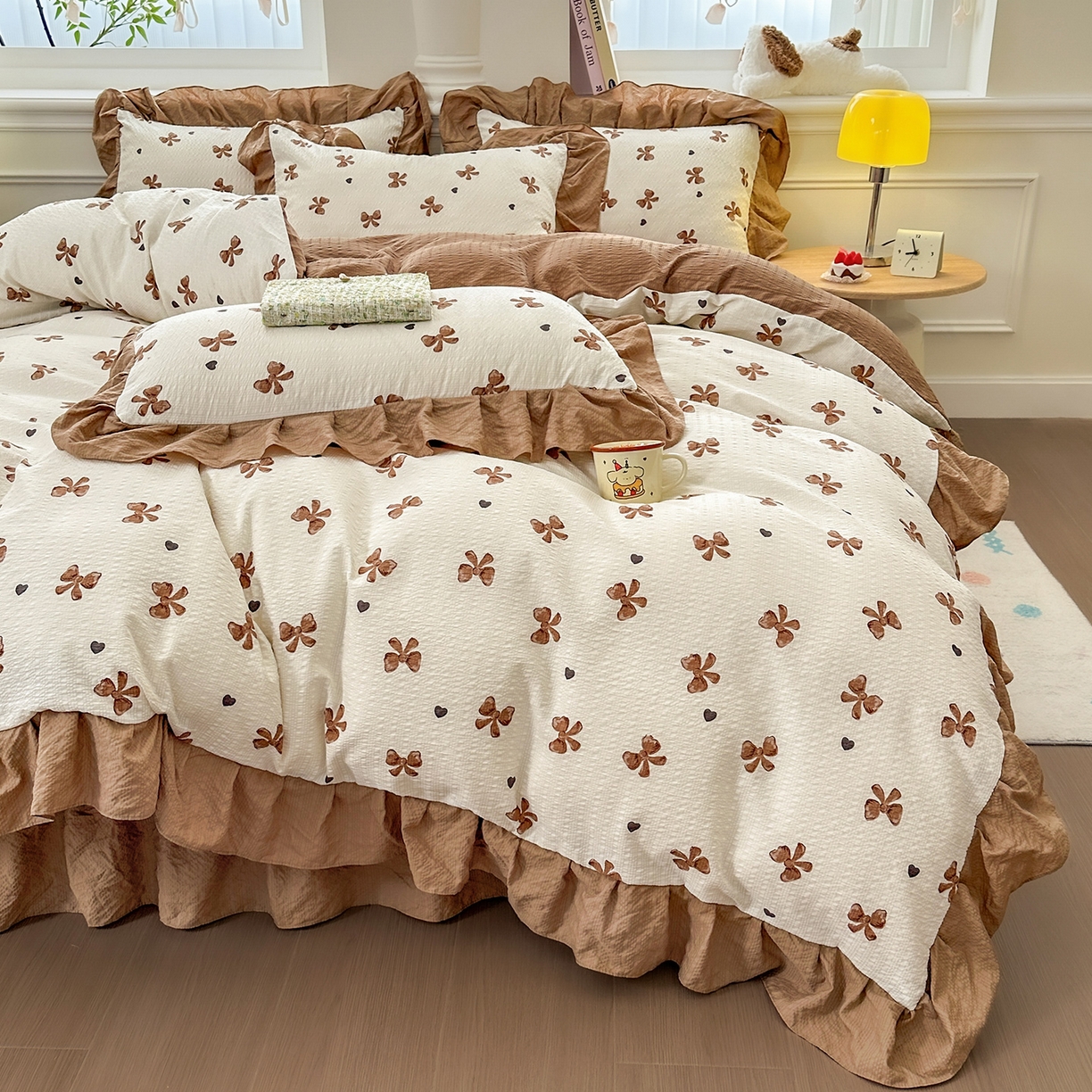 91家纺网 家纺一手货源 找家纺 安哆啦家纺 2026新款糯叽叽泡泡棉韩式花边床盖四件套 泡泡棉-暖棕蝶梦