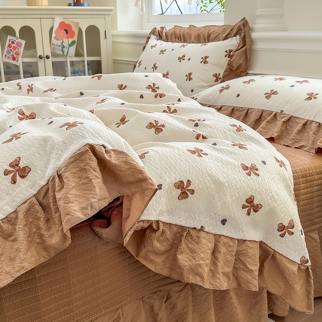 91家纺网 家纺一手货源 找家纺 安哆啦家纺 2026新款糯叽叽泡泡棉韩式花边床盖四件套 泡泡棉-暖棕蝶梦