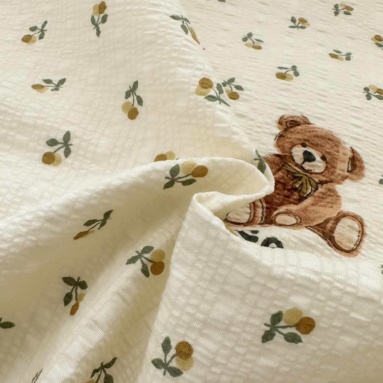 91家纺网 家纺一手货源 找家纺 安哆啦家纺 2026新款糯叽叽泡泡棉韩式花边床盖四件套 泡泡棉-小熊花町