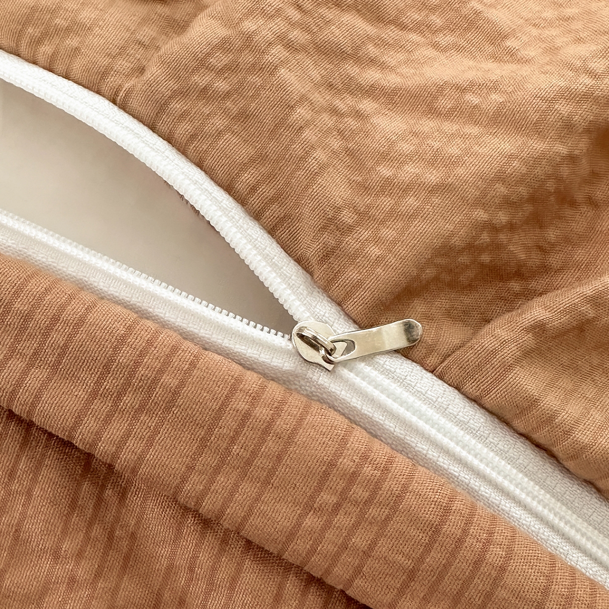 91家纺网 家纺一手货源 找家纺 安哆啦家纺 2026新款糯叽叽泡泡棉韩式花边床盖四件套 泡泡棉-小熊花町