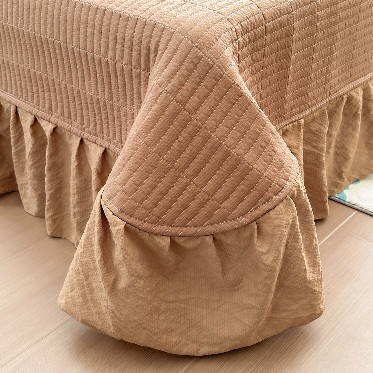 91家纺网 家纺一手货源 找家纺 安哆啦家纺 2026新款糯叽叽泡泡棉韩式花边床盖四件套 泡泡棉-小熊花町