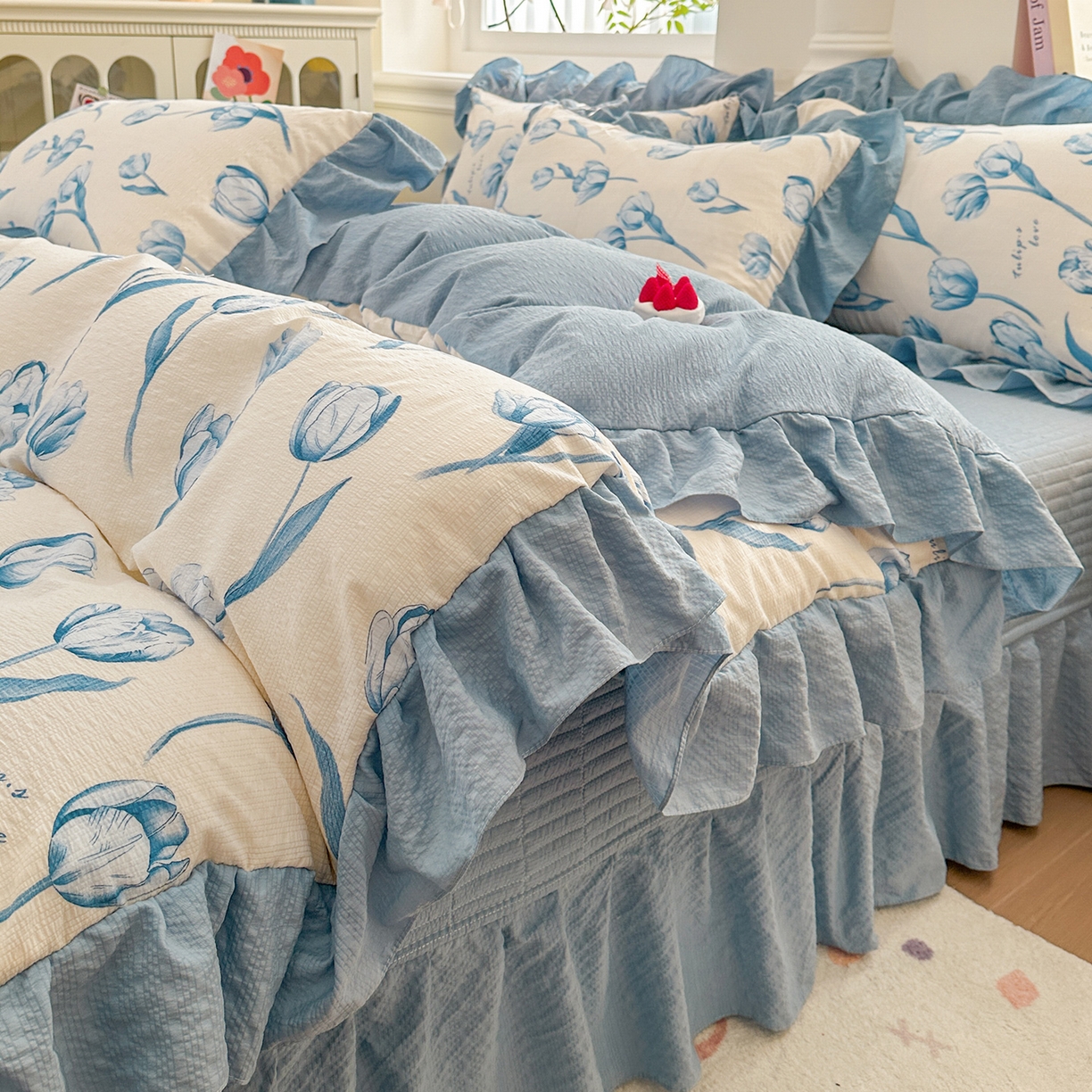 91家纺网 家纺一手货源 找家纺 安哆啦家纺 2026新款糯叽叽泡泡棉韩式花边床盖四件套 泡泡棉-郁金香