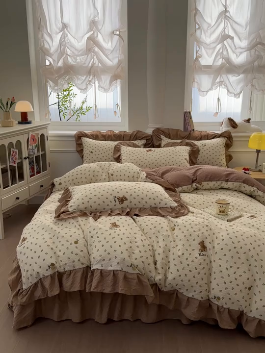 91家纺网 家纺一手货源 找家纺 安哆啦家纺 2026新款糯叽叽泡泡棉韩式花边床盖四件套 泡泡棉-小熊花町