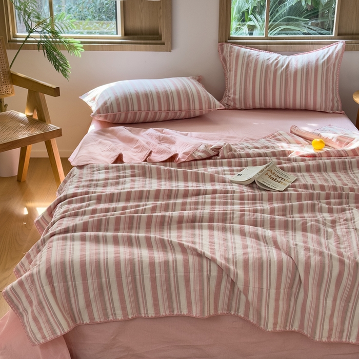 91家纺网 家纺一手货源 找家纺 被窝家纺 2026新款全棉色织贝壳边新疆棉花夏被 左岸-粉