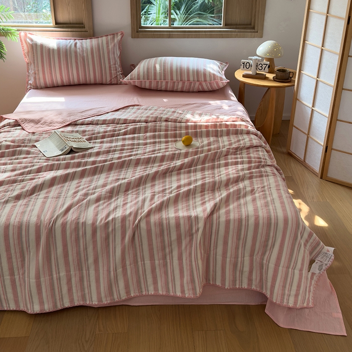 91家纺网 家纺一手货源 找家纺 被窝家纺 2026新款全棉色织贝壳边新疆棉花夏被 左岸-粉