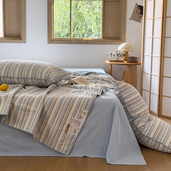 91家纺网 家纺一手货源 找家纺 被窝家纺 2026新款全棉色织贝壳边新疆棉花夏被 左岸-蓝