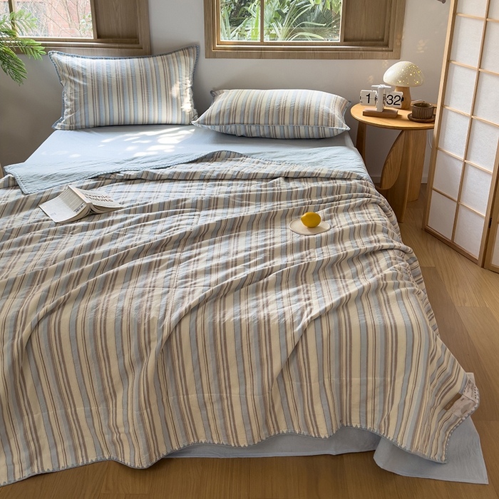 91家纺网 家纺一手货源 找家纺 被窝家纺 2026新款全棉色织贝壳边新疆棉花夏被 左岸-蓝