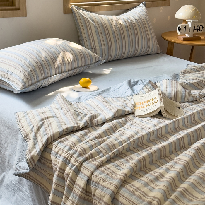 91家纺网 家纺一手货源 找家纺 被窝家纺 2026新款全棉色织贝壳边新疆棉花夏被 左岸-蓝