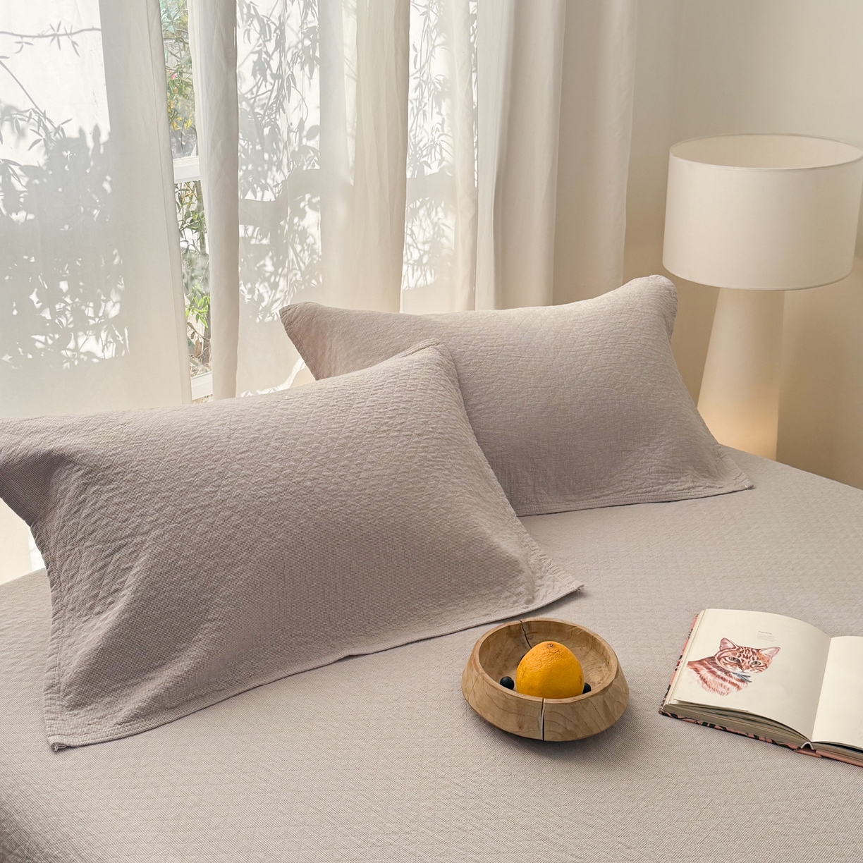 91家纺网 家纺一手货源 找家纺 沐瑟家纺 2026新款纯棉四层纱布枕巾-素格和米格 米格-浅咖