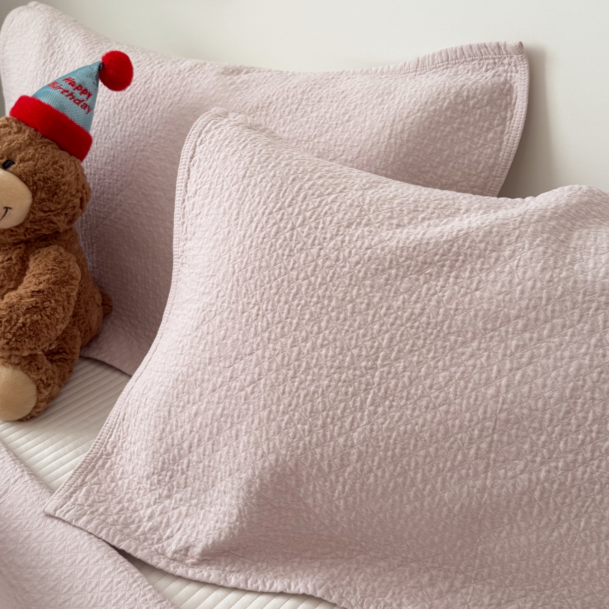 91家纺网 家纺一手货源 找家纺 沐瑟家纺 2026新款纯棉四层纱布枕巾-素格和米格 素格-淡紫