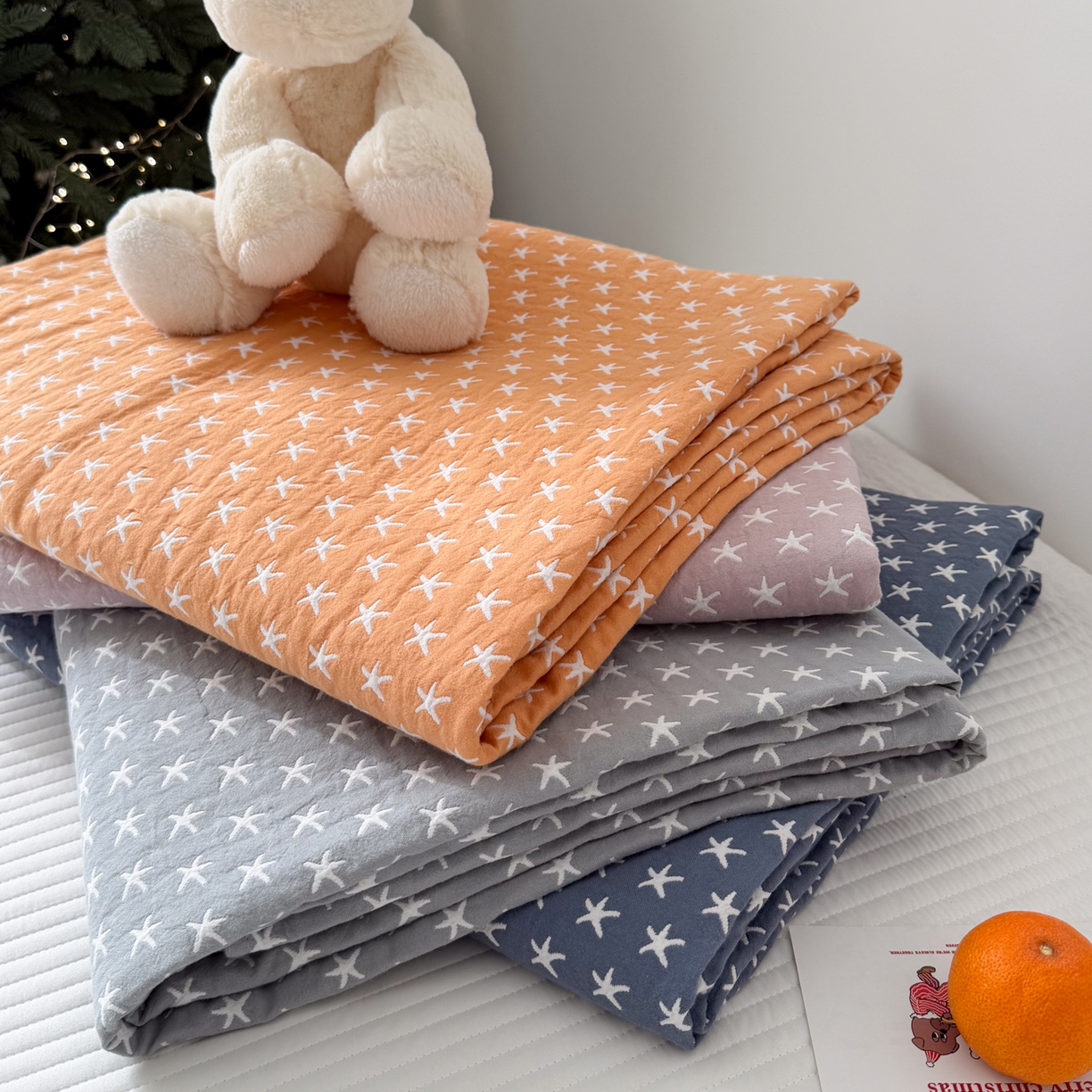 91家纺网 家纺一手货源 找家纺 沐瑟家纺 2026新款全棉四层纱布床盖-星星和心情系列 组合