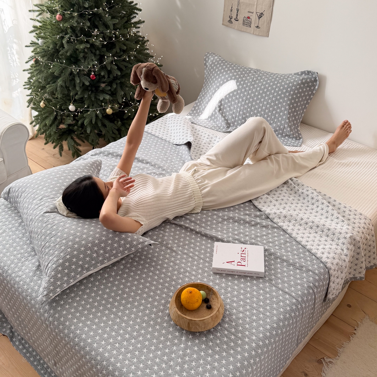 91家纺网 家纺一手货源 找家纺 沐瑟家纺 2026新款全棉四层纱布床盖-星星和心情系列 星星-灰色