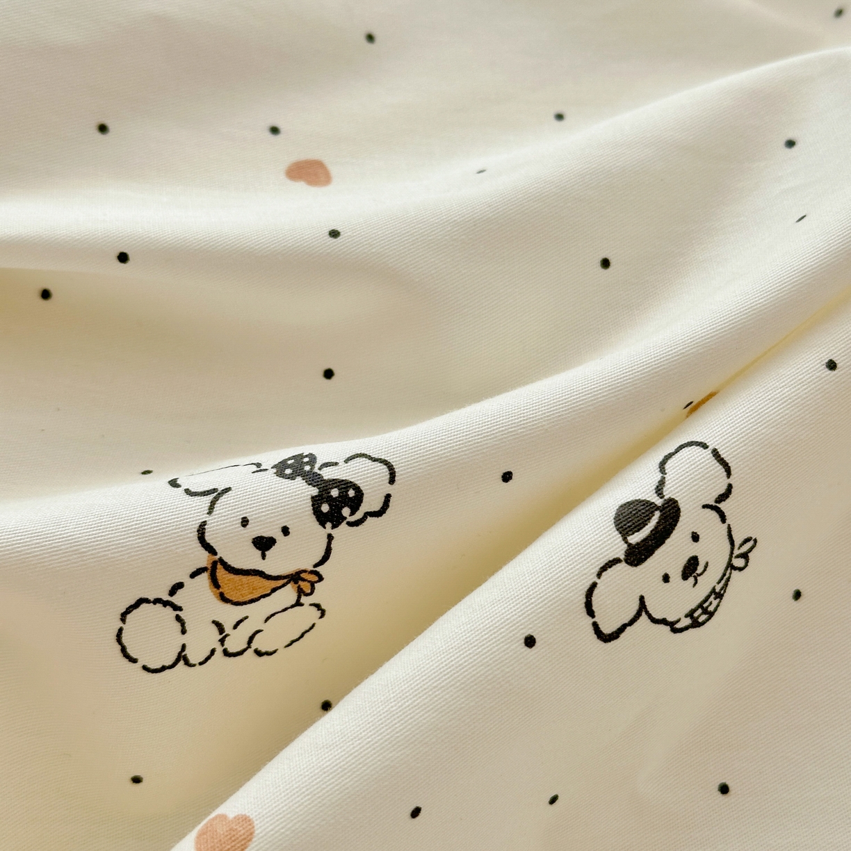 91家纺网 家纺一手货源 找家纺 梵克保罗 2026春夏新款ins小清新40支全棉13372四件套学生三件套单被套单枕套系列-第一批（四件套） 点点小狗