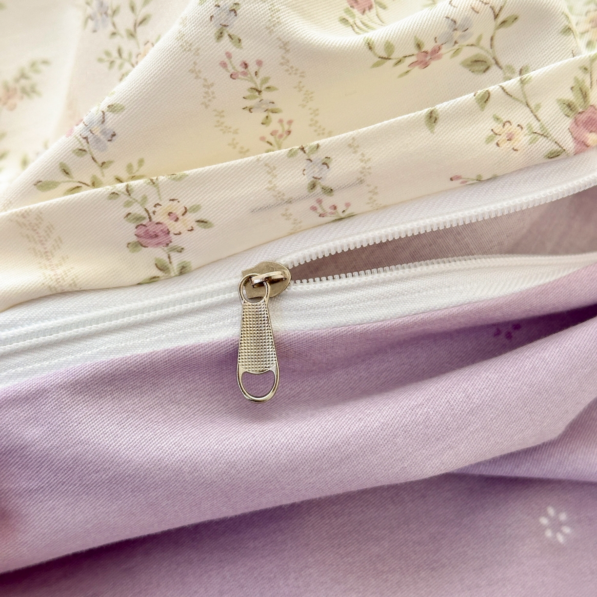 91家纺网 家纺一手货源 找家纺 梵克保罗 2026春夏新款ins小清新40支全棉13372四件套学生三件套单被套单枕套系列-第一批（四件套） 含羞草