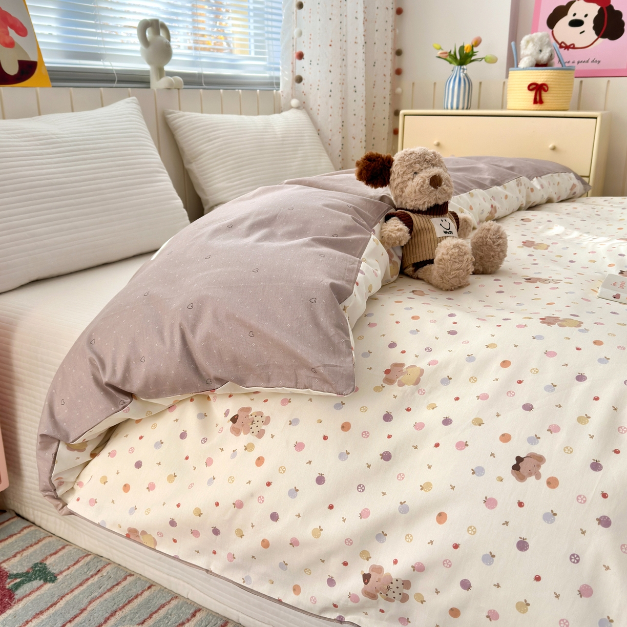 91家纺网 家纺一手货源 找家纺 梵克保罗 2026春夏新款ins小清新40支全棉13372四件套学生三件套单被套单枕套系列-第一批（单被套） 果子象