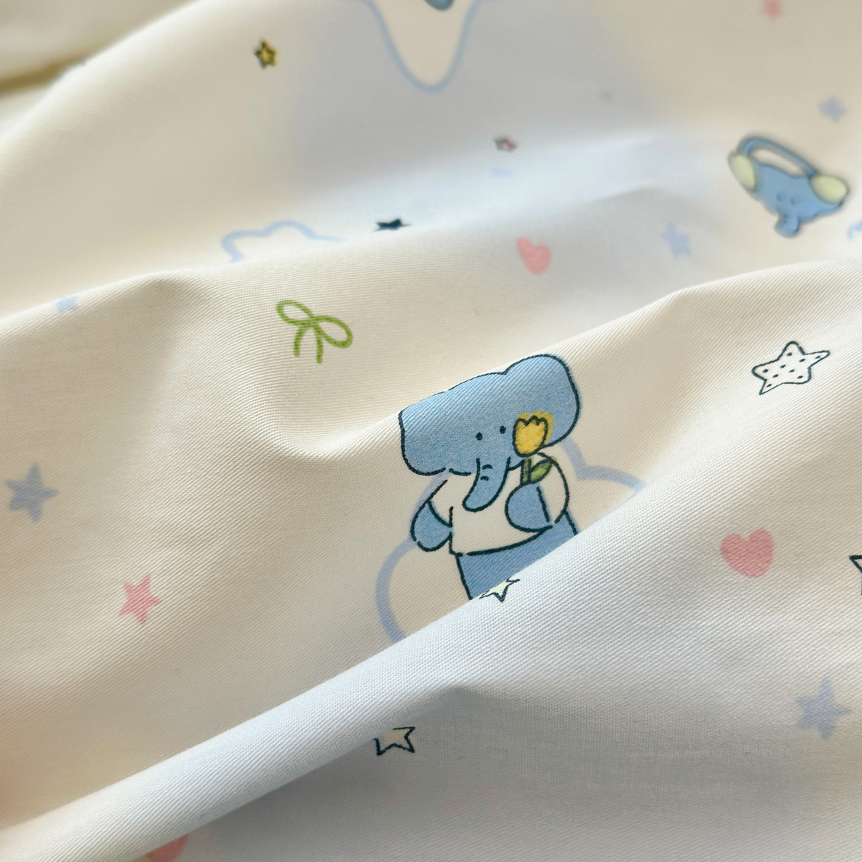 91家纺网 家纺一手货源 找家纺 梵克保罗 2026春夏新款ins小清新40支全棉13372四件套学生三件套单被套单枕套系列-第二批（单被套） 蓝色小象