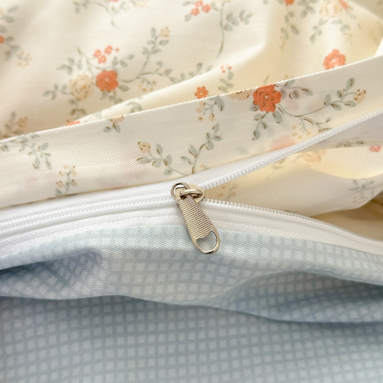 91家纺网 家纺一手货源 找家纺 梵克保罗 2026春夏新款ins小清新40支全棉13372四件套学生三件套单被套单枕套系列-第二批（单被套） 沫汐