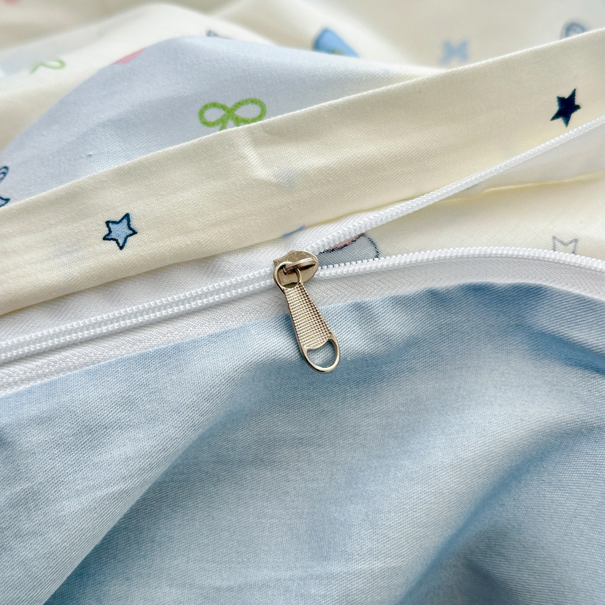 91家纺网 家纺一手货源 找家纺 梵克保罗 2026春夏新款ins小清新40支全棉13372四件套学生三件套单被套单枕套系列-第二批（单被套） 蓝色小象