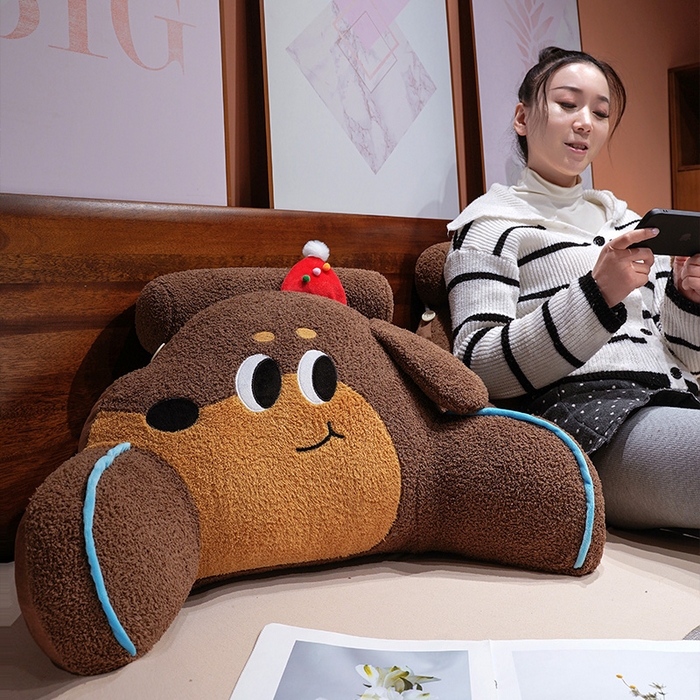 91家纺网 家纺一手货源 找家纺 （总）仟亿莱 2026新款腊肠狗拥抱式腰靠