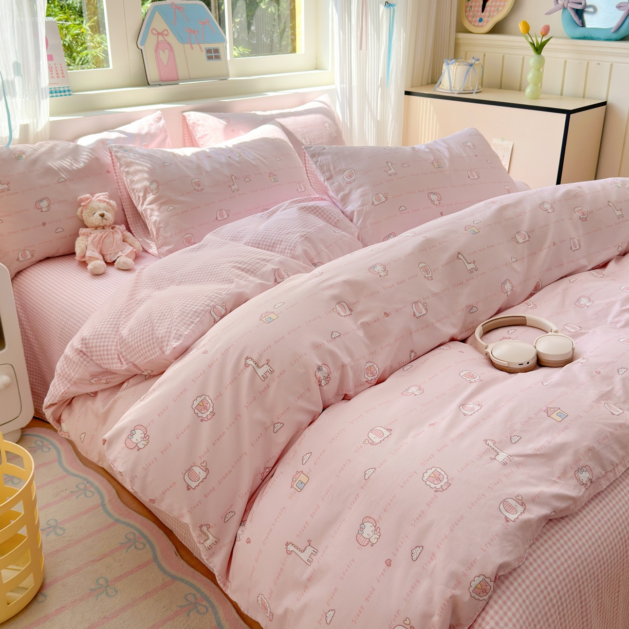 91家纺网 家纺一手货源 找家纺 梵克保罗 2026春夏新款ins小清新40支全棉13372四件套学生三件套单被套单枕套系列-第三批（四件套） 小象之家-粉