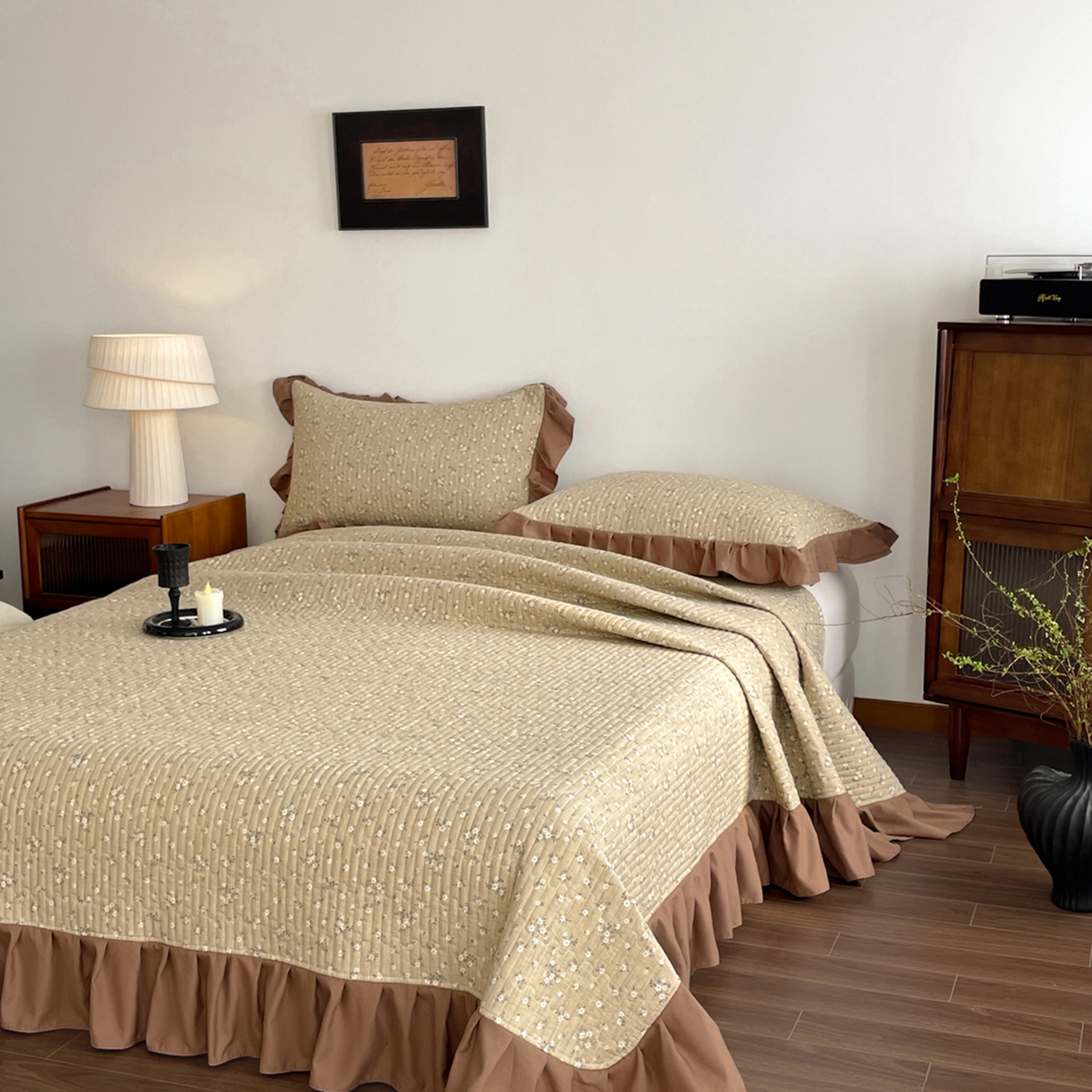 91家纺网 家纺一手货源 找家纺 慕澄家纺 2026新款高克重仿棉碎花床盖 小白花