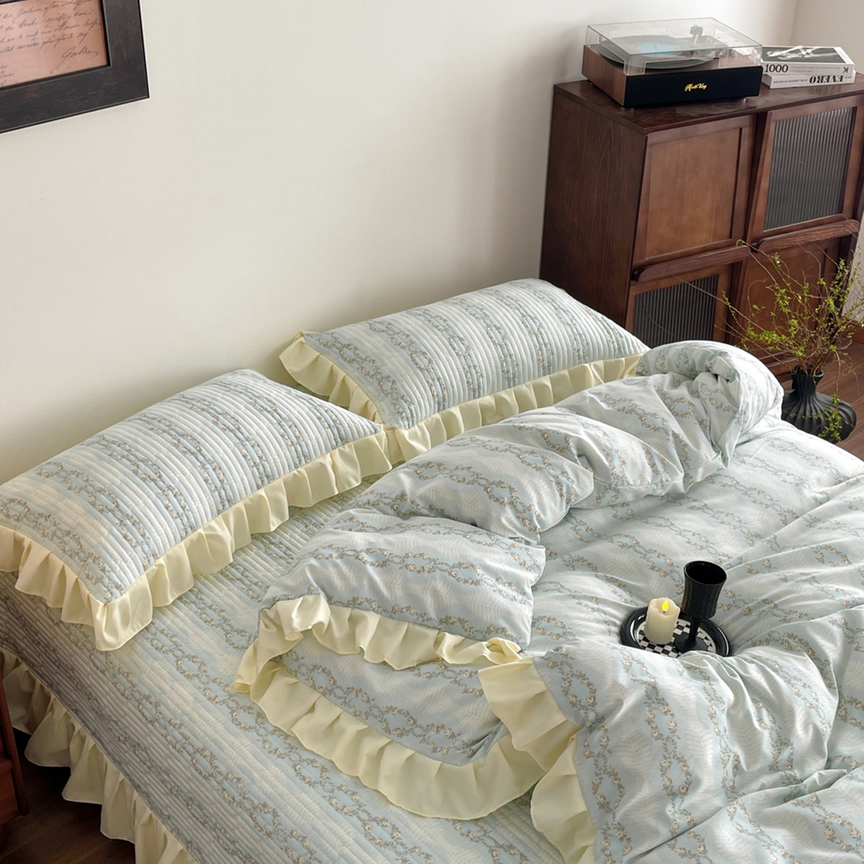 91家纺网 家纺一手货源 找家纺 慕澄家纺 2026新款高克重仿棉碎花床盖 蓝梦