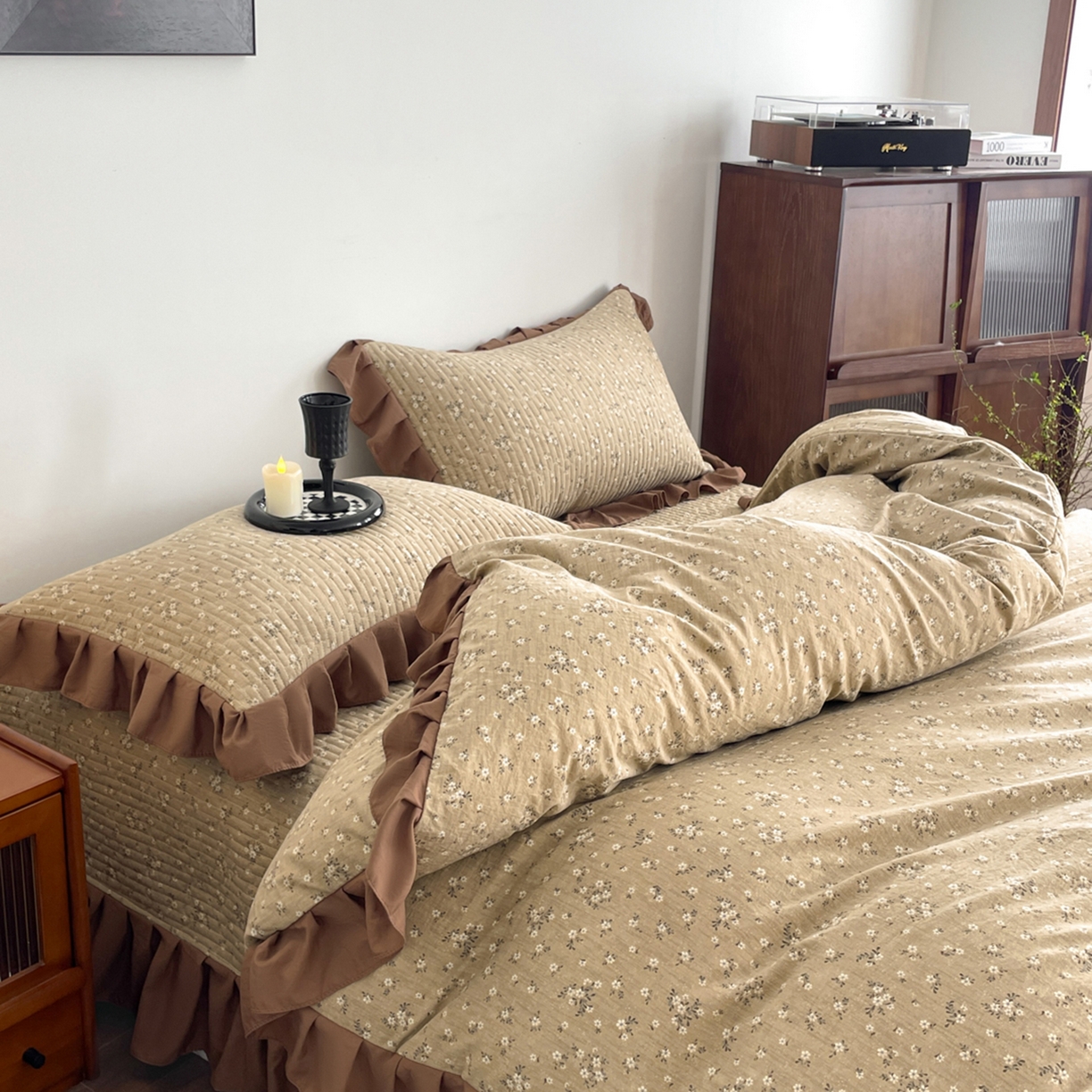 91家纺网 家纺一手货源 找家纺 慕澄家纺 2026新款高克重仿棉碎花床盖 小白花