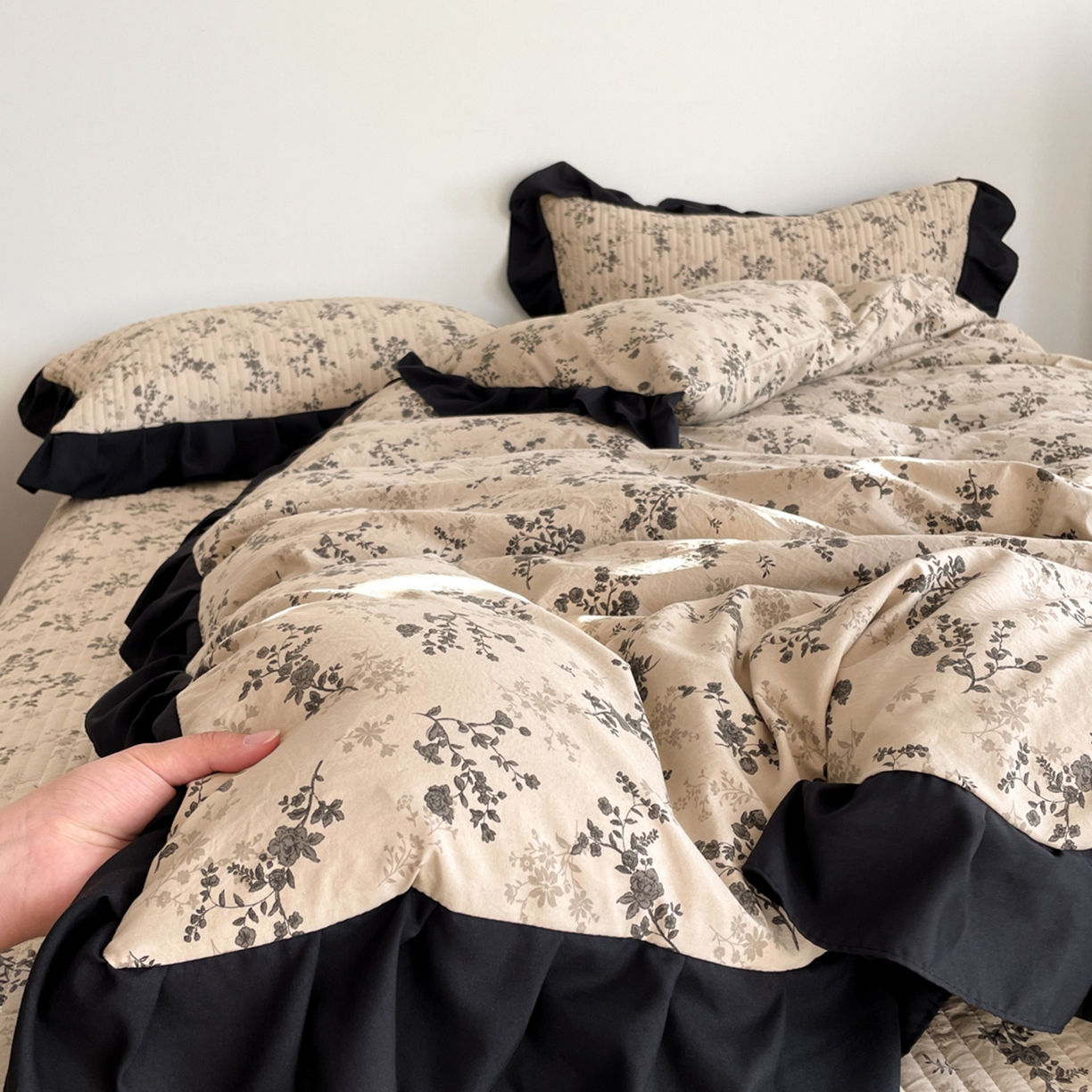 91家纺网 家纺一手货源 找家纺 慕澄家纺 2026新款高克重仿棉碎花床盖 漫漫