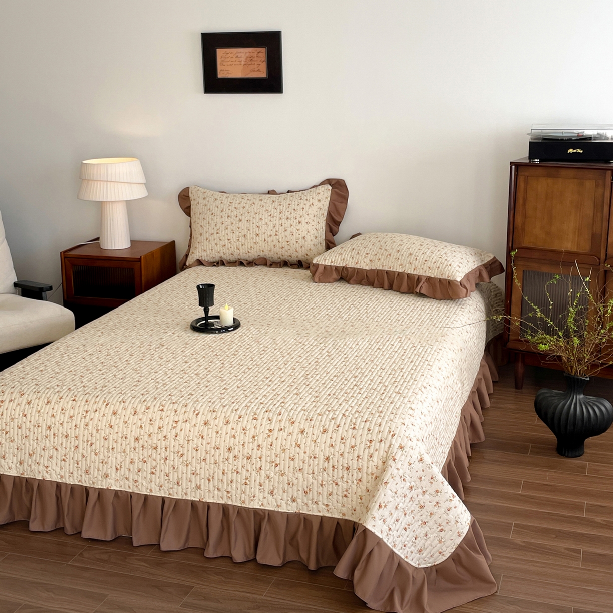 91家纺网 家纺一手货源 找家纺 慕澄家纺 2026新款高克重仿棉碎花床盖 午后