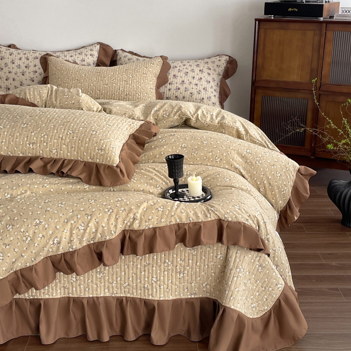 91家纺网 家纺一手货源 找家纺 慕澄家纺 2026新款高克重仿棉碎花床盖 小白花