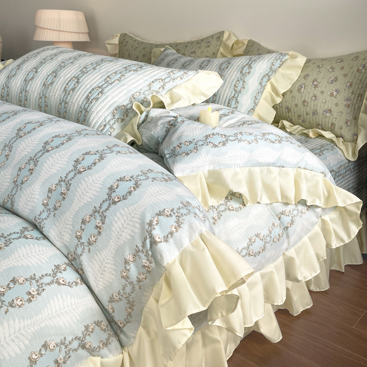 91家纺网 家纺一手货源 找家纺 慕澄家纺 2026新款高克重仿棉碎花床盖 蓝梦