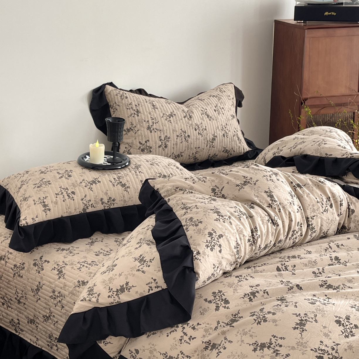 91家纺网 家纺一手货源 找家纺 慕澄家纺 2026新款高克重仿棉碎花床盖 漫漫