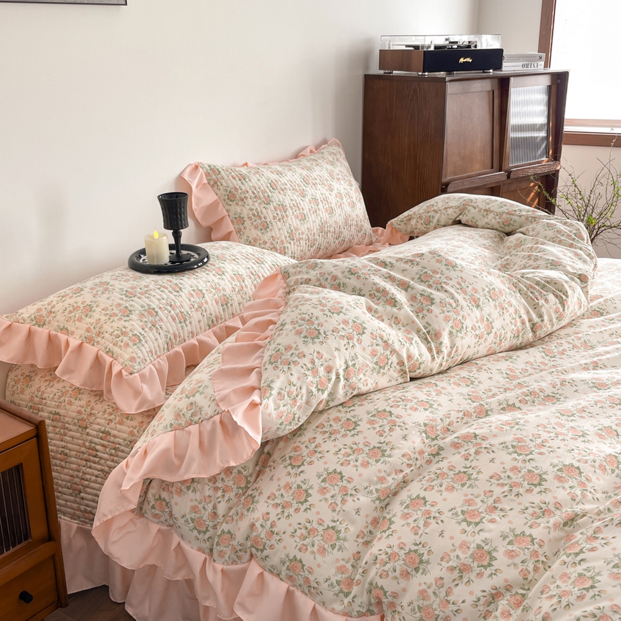 91家纺网 家纺一手货源 找家纺 慕澄家纺 2026新款高克重仿棉碎花床盖 情书