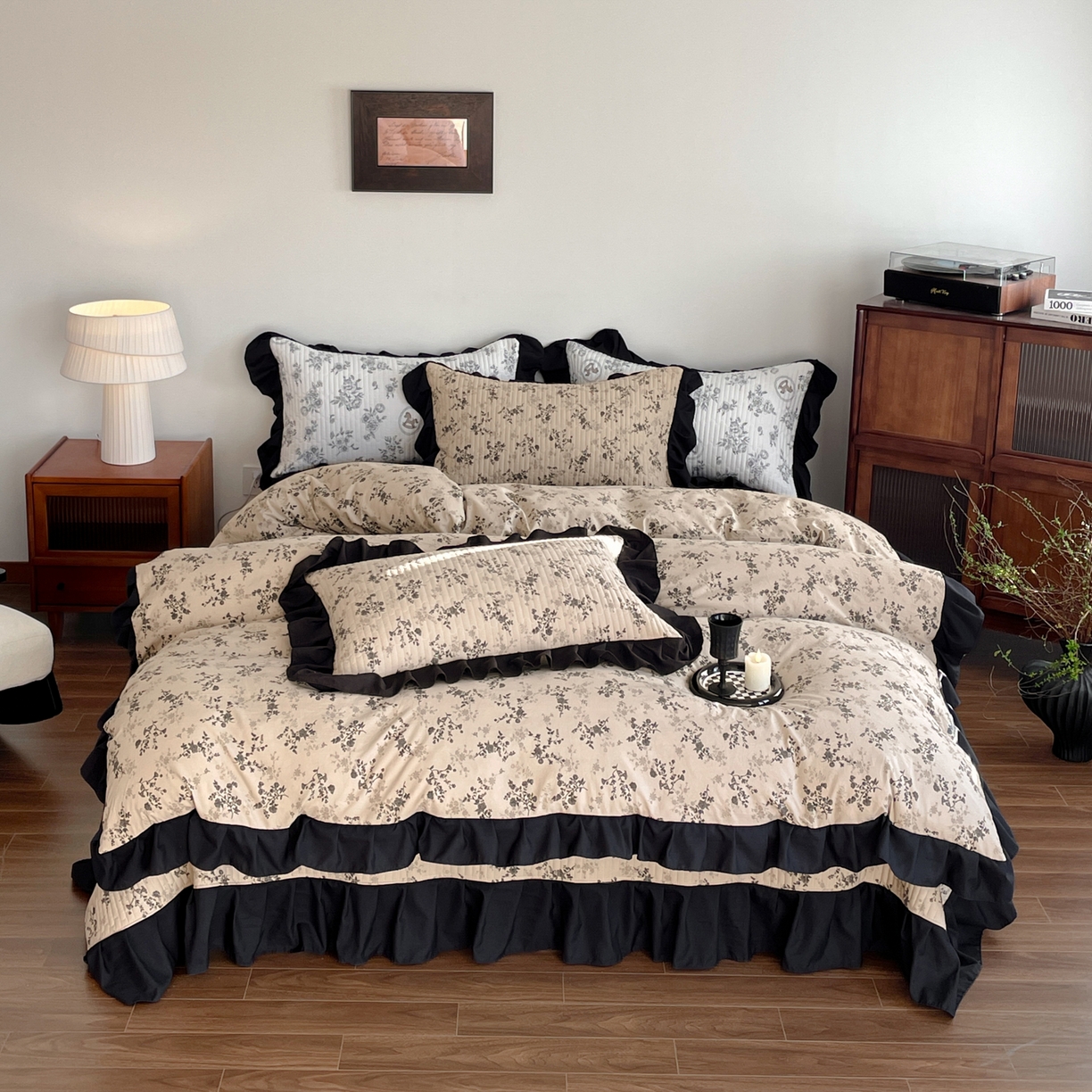 91家纺网 家纺一手货源 找家纺 慕澄家纺 2026新款高克重仿棉碎花床盖 漫漫