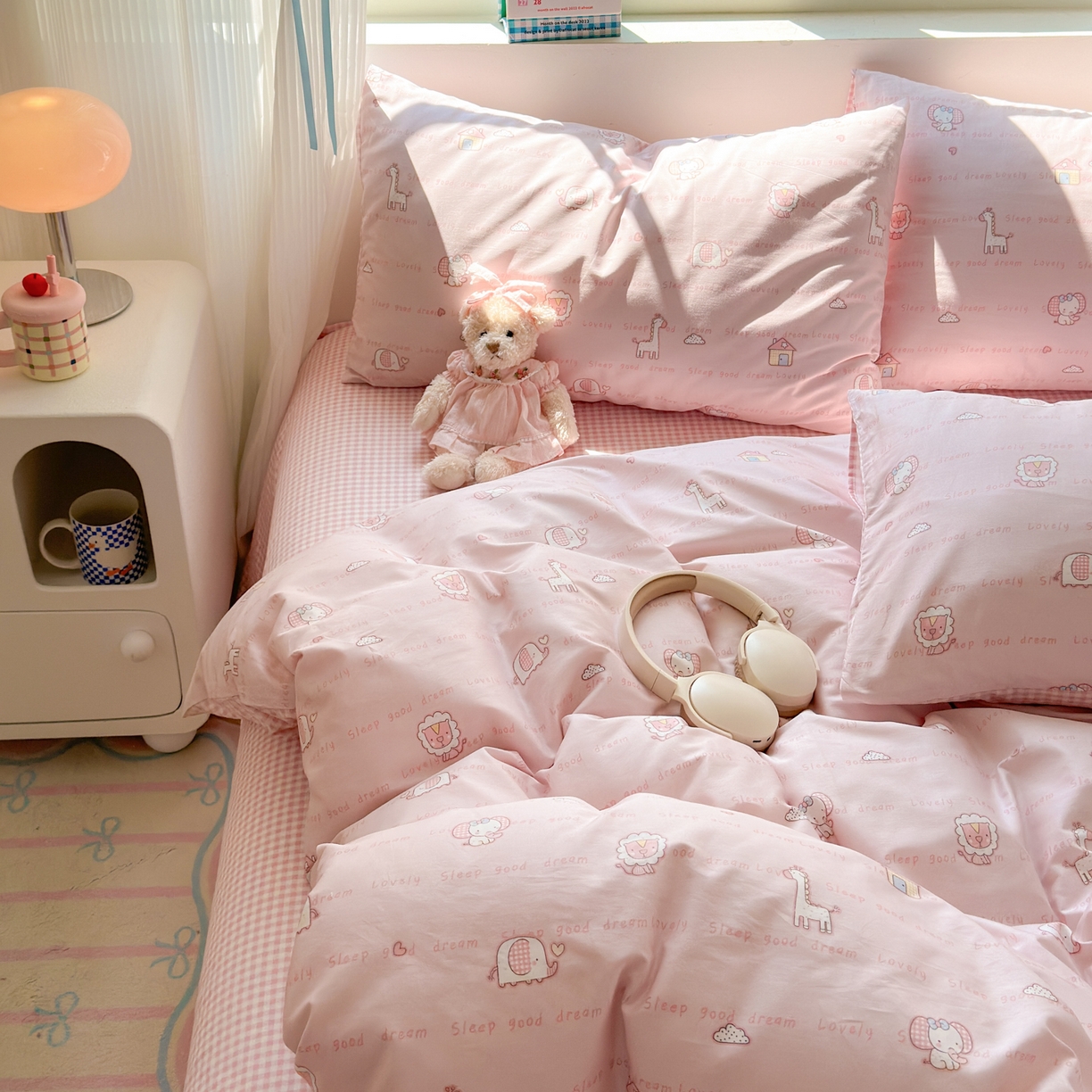 91家纺网 家纺一手货源 找家纺 梵克保罗 2026春夏新款ins小清新40支全棉13372四件套学生三件套单被套单枕套系列-第三批（单被套） 小象之家-粉